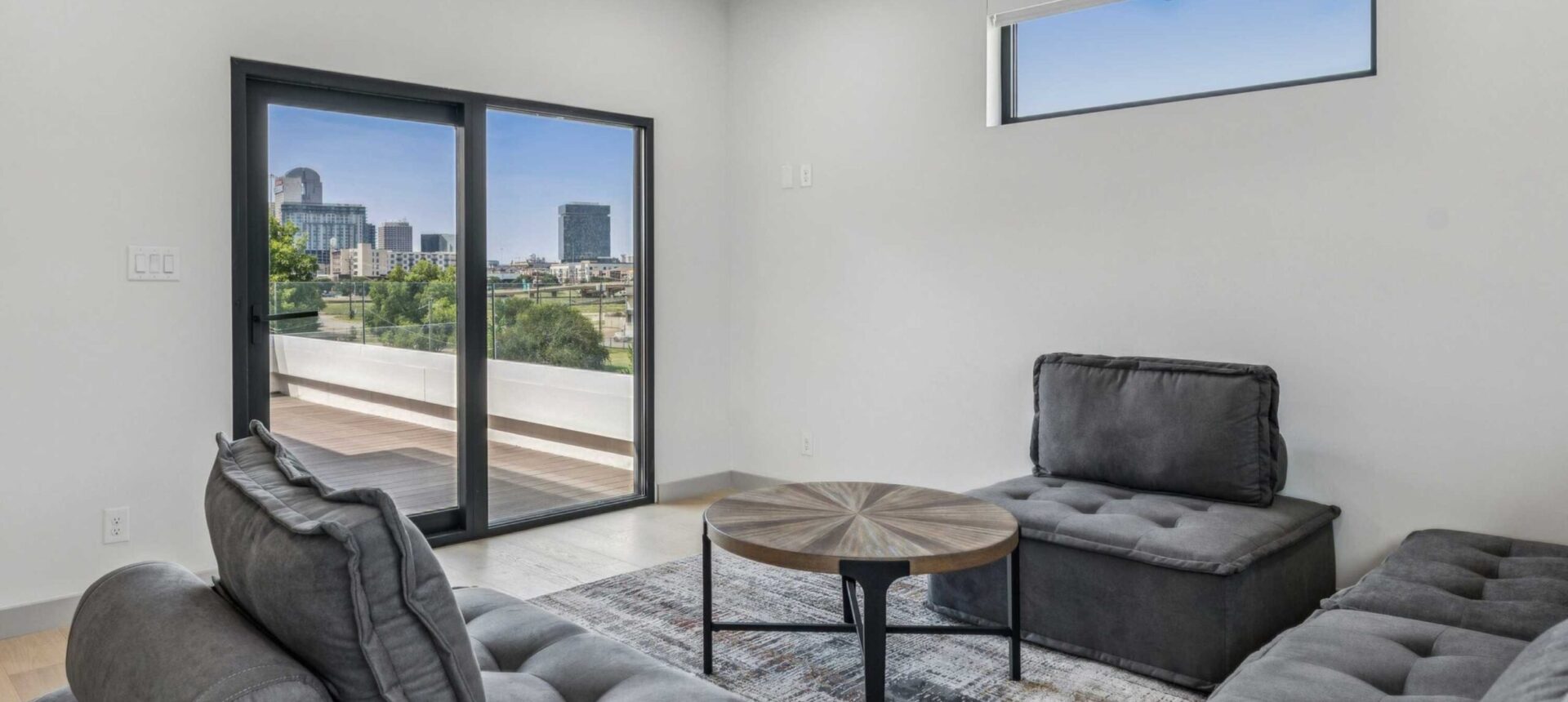 Townhomes in Downtown Dallas – 1886 Beaumont St